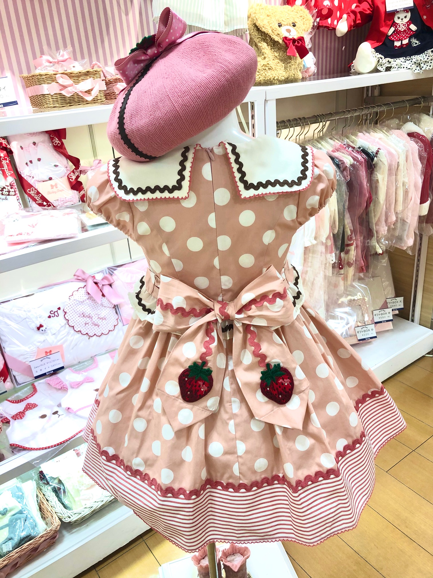 ♡三越伊勢丹限定ストロベリーショコラワンピース♡浦和伊勢丹店 | BLOG :: Shirley Temple